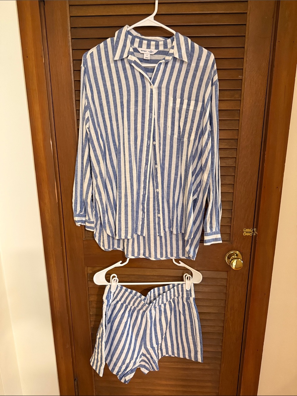 Old Navy Blue and White Striped Women's Short Set